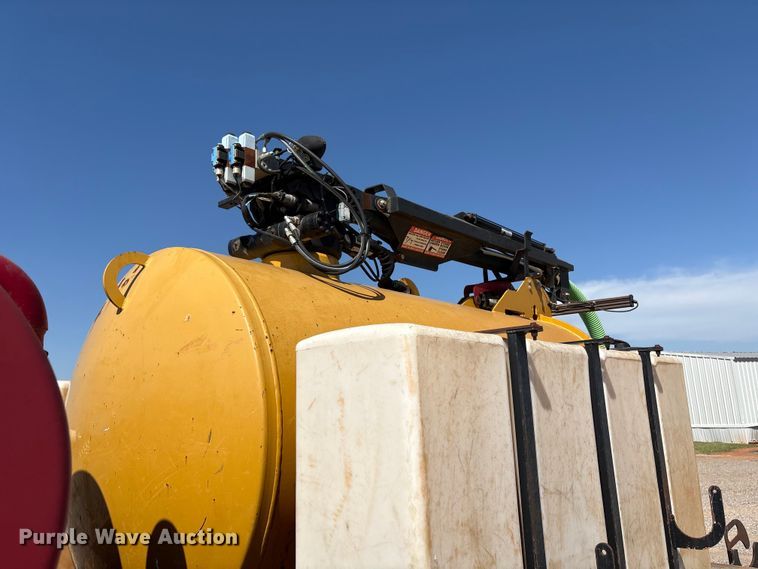 image for item NK9102 2017 Ford F750 Super Duty hydrovac truck