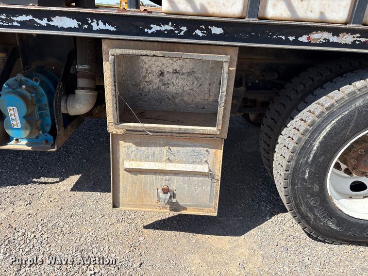 image for item NK9102 2017 Ford F750 Super Duty hydrovac truck