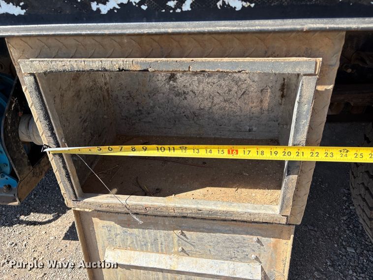 image for item NK9102 2017 Ford F750 Super Duty hydrovac truck