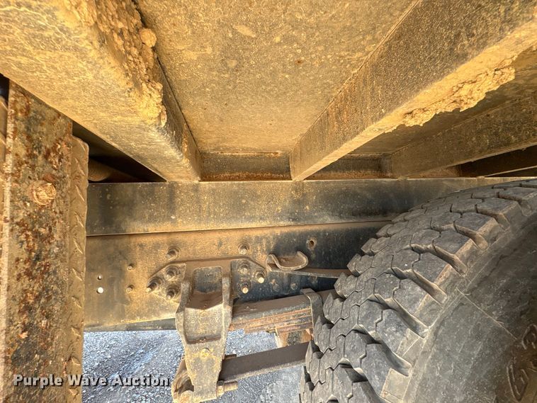 image for item NK9102 2017 Ford F750 Super Duty hydrovac truck