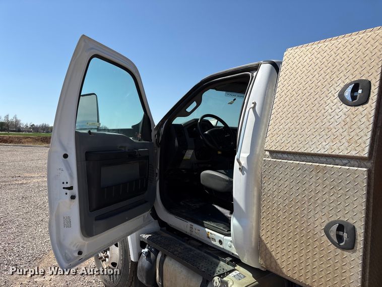 image for item NK9102 2017 Ford F750 Super Duty hydrovac truck