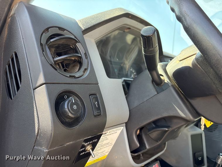 image for item NK9102 2017 Ford F750 Super Duty hydrovac truck