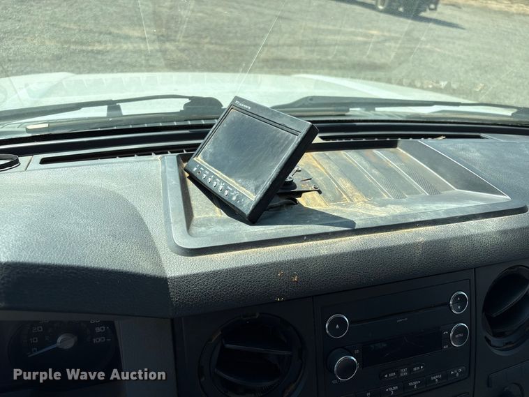 image for item NK9102 2017 Ford F750 Super Duty hydrovac truck