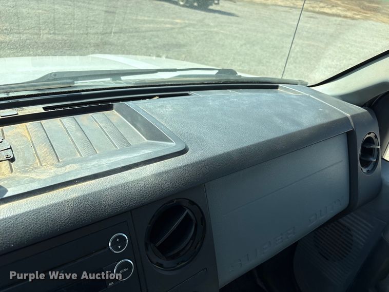 image for item NK9102 2017 Ford F750 Super Duty hydrovac truck