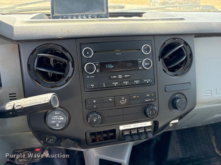 image for item NK9102 2017 Ford F750 Super Duty hydrovac truck