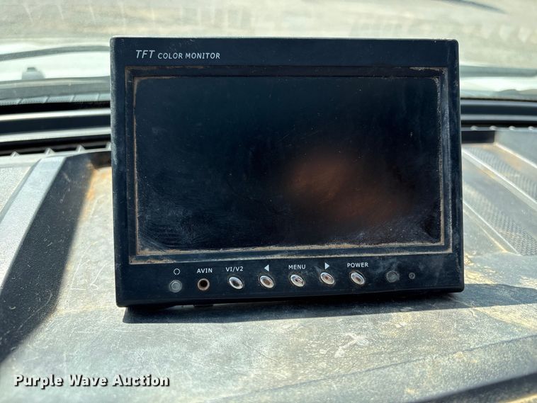 image for item NK9102 2017 Ford F750 Super Duty hydrovac truck