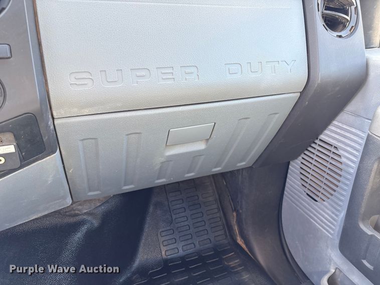 image for item NK9102 2017 Ford F750 Super Duty hydrovac truck