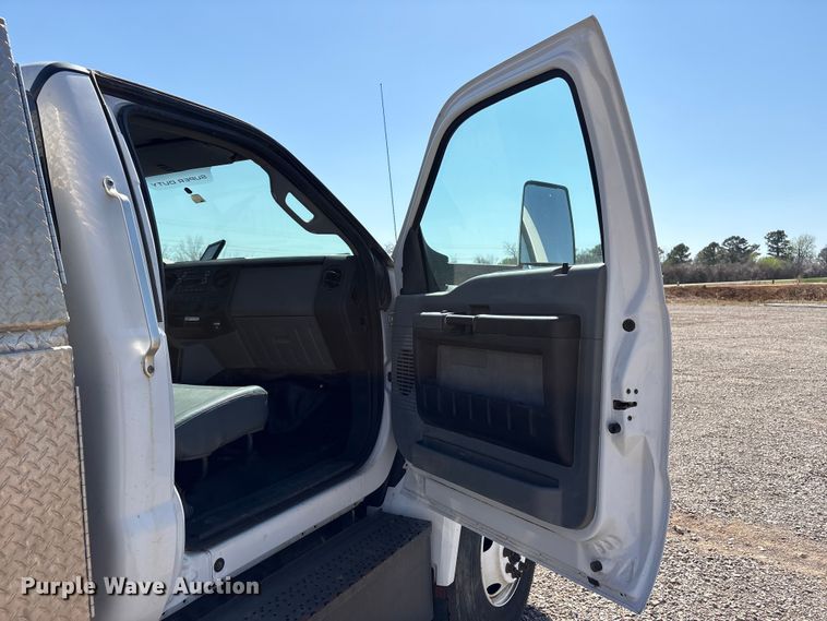 image for item NK9102 2017 Ford F750 Super Duty hydrovac truck