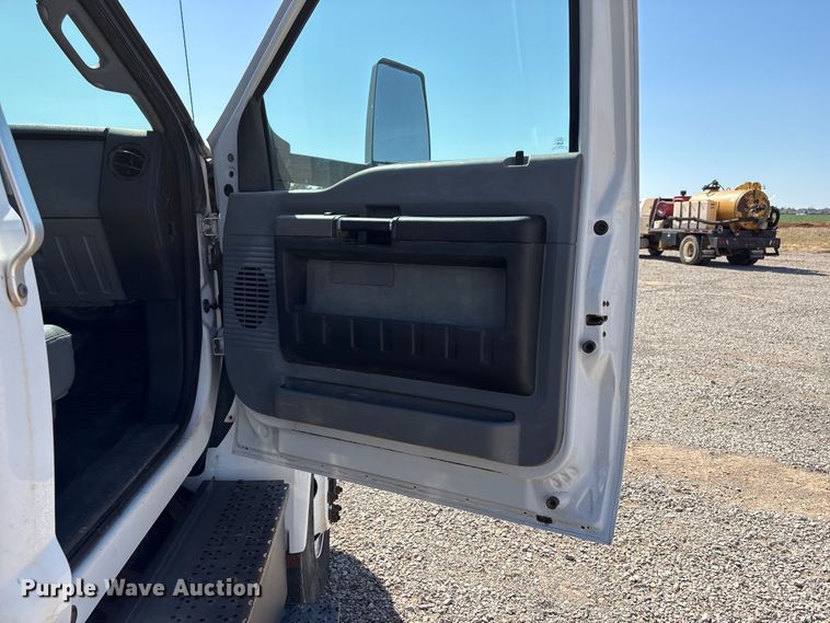 image for item NK9102 2017 Ford F750 Super Duty hydrovac truck