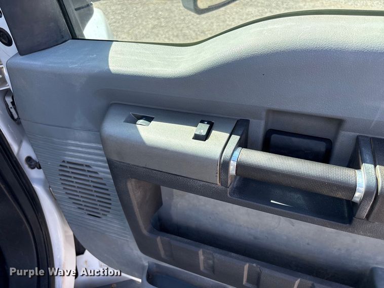 image for item NK9102 2017 Ford F750 Super Duty hydrovac truck