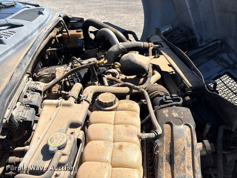 image for item NK9102 2017 Ford F750 Super Duty hydrovac truck