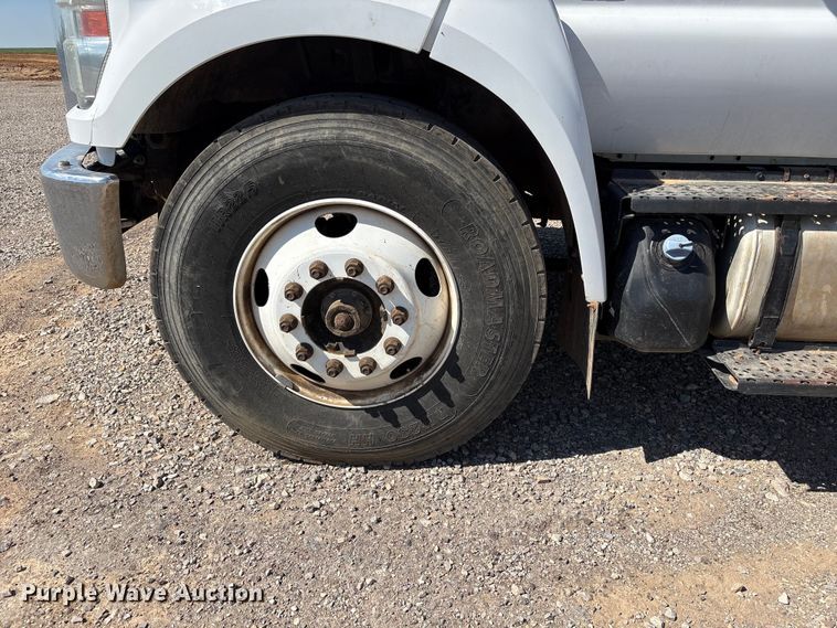 image for item NK9102 2017 Ford F750 Super Duty hydrovac truck