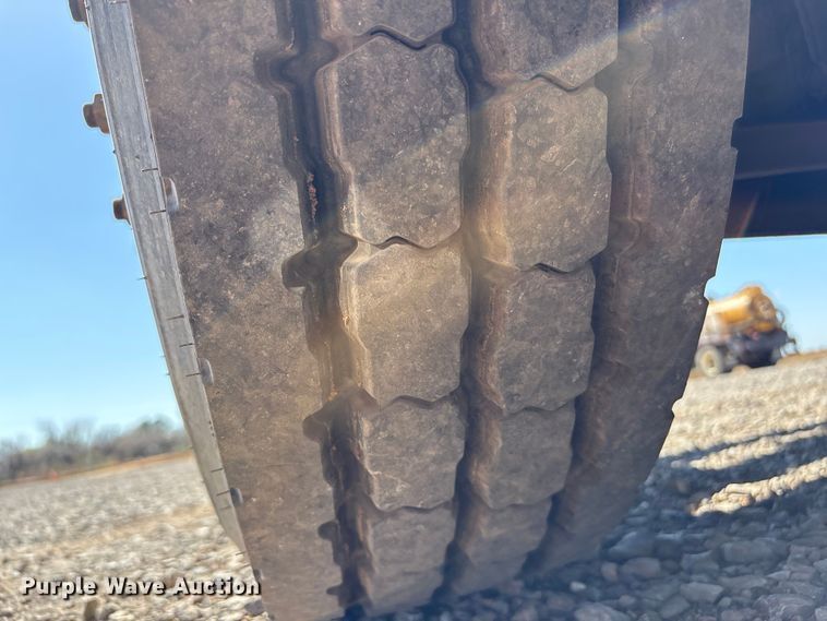 image for item NK9102 2017 Ford F750 Super Duty hydrovac truck