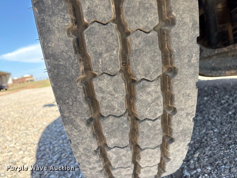 image for item NK9102 2017 Ford F750 Super Duty hydrovac truck