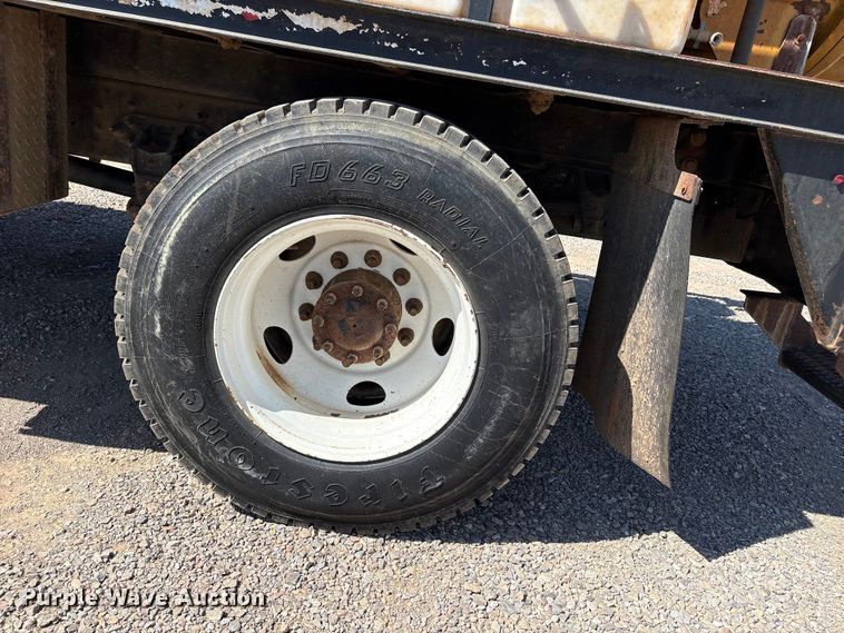 image for item NK9102 2017 Ford F750 Super Duty hydrovac truck