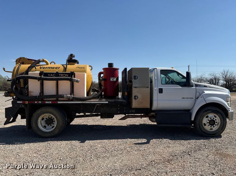 image for item NK9103 2017 Ford F750 Super Duty hydrovac truck