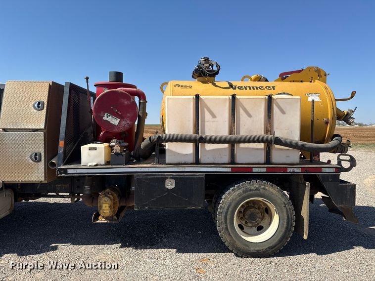 image for item NK9103 2017 Ford F750 Super Duty hydrovac truck