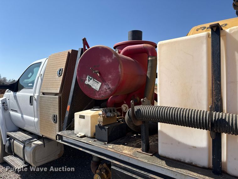 image for item NK9103 2017 Ford F750 Super Duty hydrovac truck