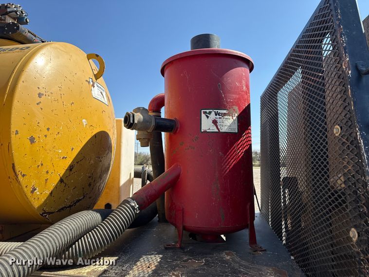 image for item NK9103 2017 Ford F750 Super Duty hydrovac truck