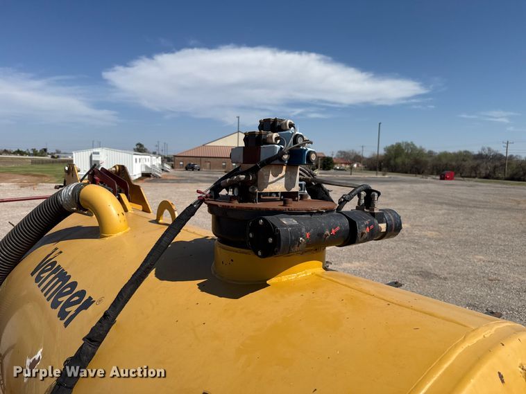 image for item NK9103 2017 Ford F750 Super Duty hydrovac truck