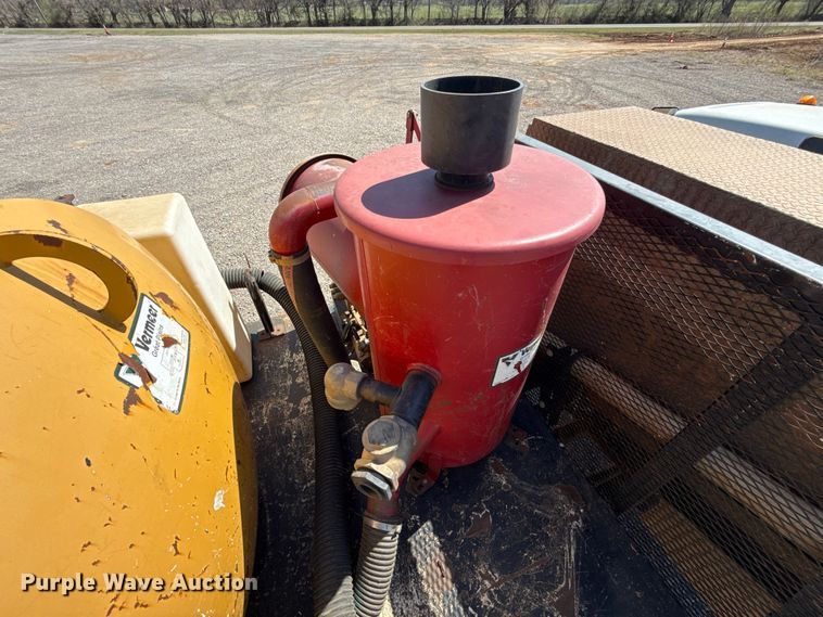 image for item NK9103 2017 Ford F750 Super Duty hydrovac truck