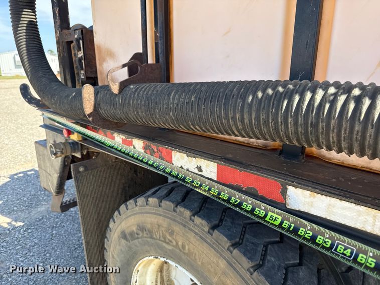 image for item NK9103 2017 Ford F750 Super Duty hydrovac truck