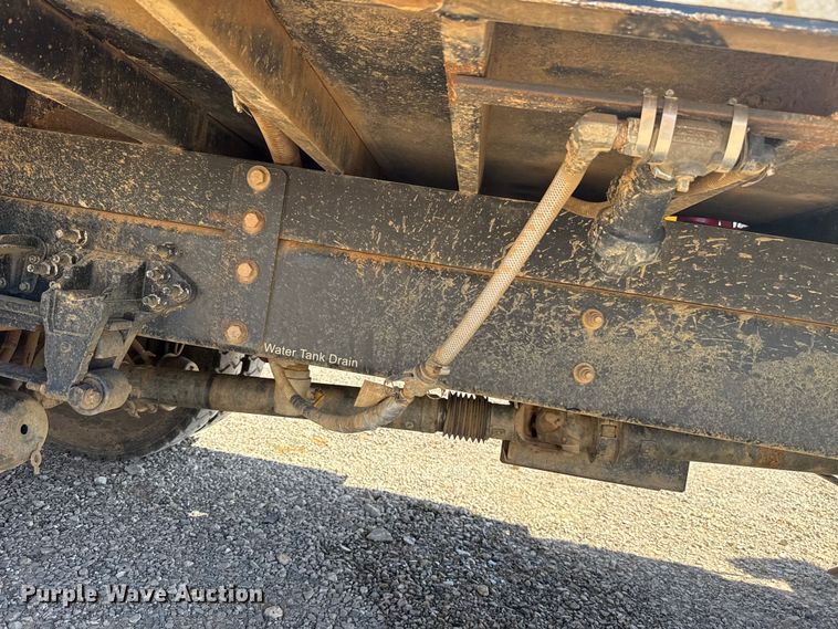 image for item NK9103 2017 Ford F750 Super Duty hydrovac truck