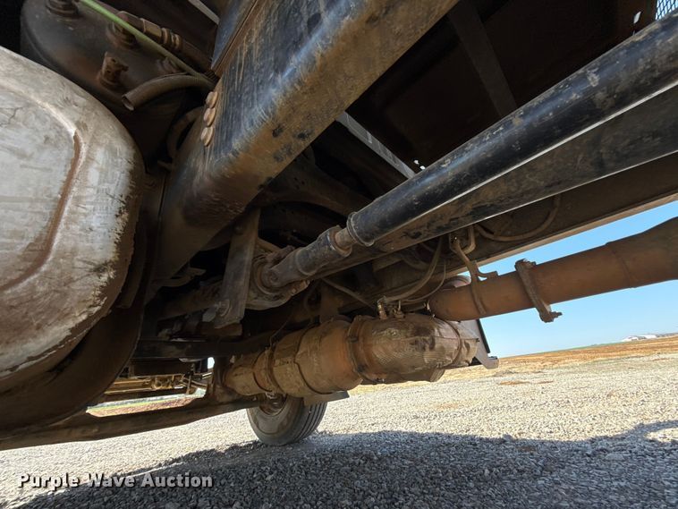 image for item NK9103 2017 Ford F750 Super Duty hydrovac truck