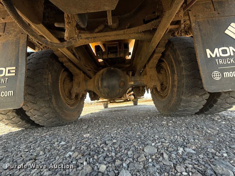 image for item NK9103 2017 Ford F750 Super Duty hydrovac truck