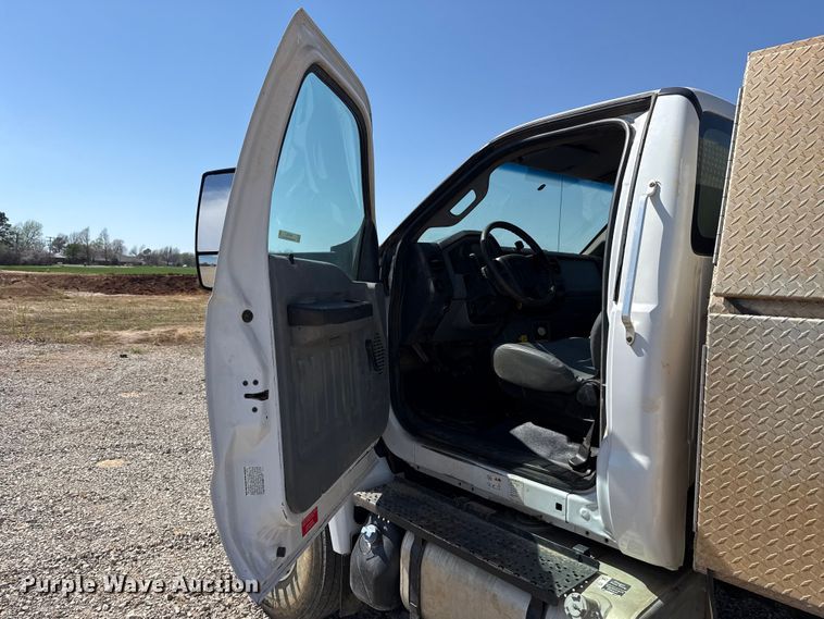 image for item NK9103 2017 Ford F750 Super Duty hydrovac truck