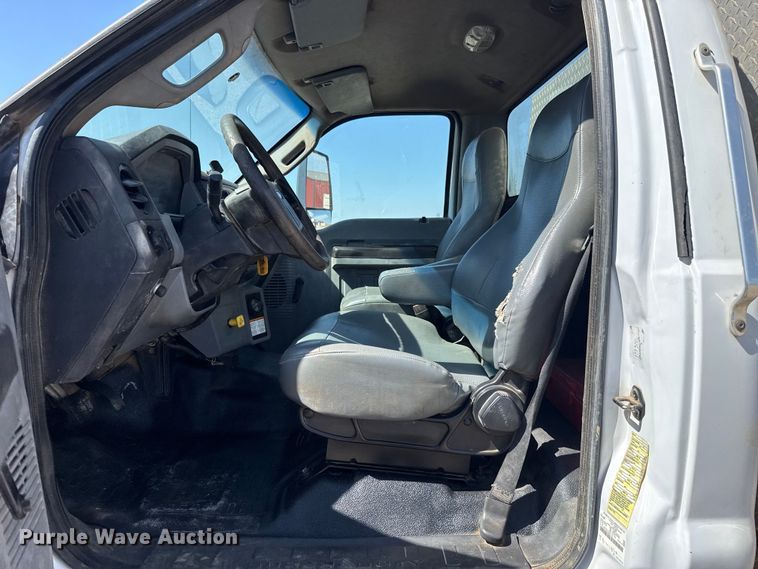 image for item NK9103 2017 Ford F750 Super Duty hydrovac truck