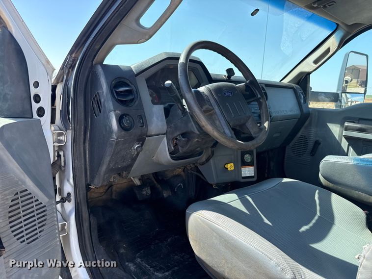 image for item NK9103 2017 Ford F750 Super Duty hydrovac truck