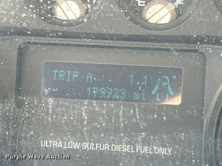 image for item NK9103 2017 Ford F750 Super Duty hydrovac truck