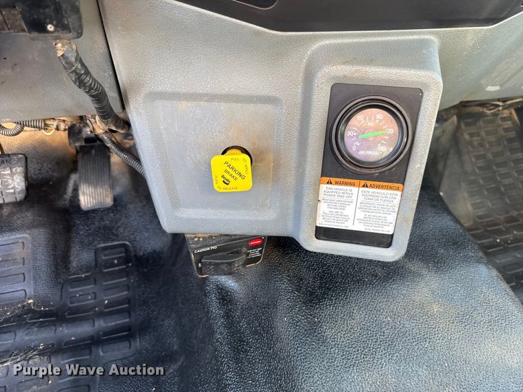 image for item NK9103 2017 Ford F750 Super Duty hydrovac truck