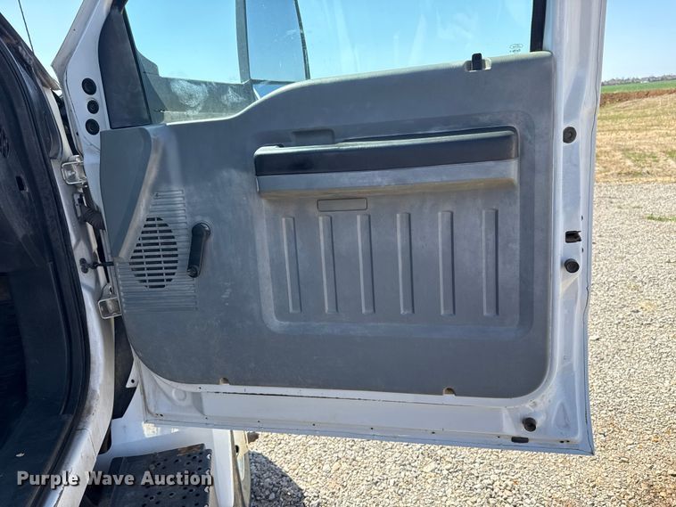 image for item NK9103 2017 Ford F750 Super Duty hydrovac truck