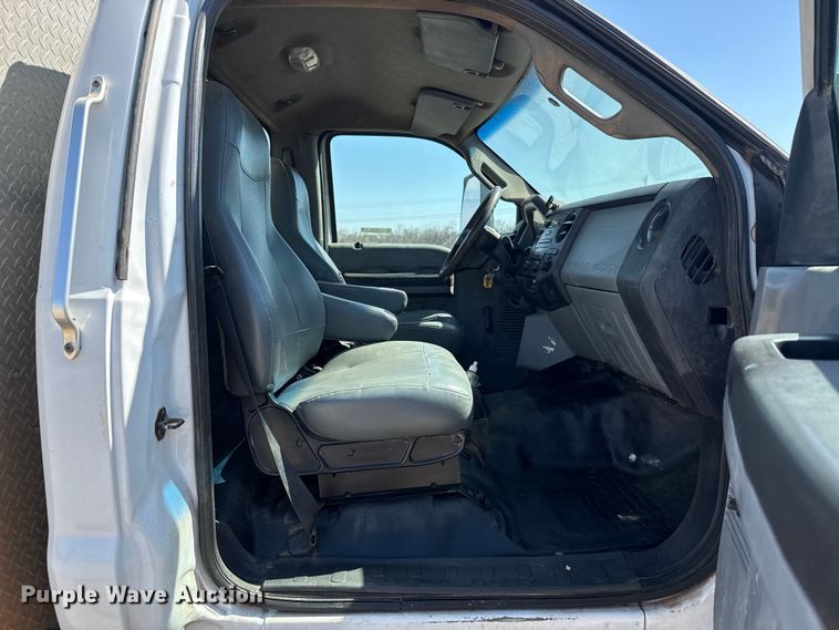 image for item NK9103 2017 Ford F750 Super Duty hydrovac truck