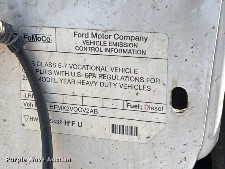 image for item NK9103 2017 Ford F750 Super Duty hydrovac truck