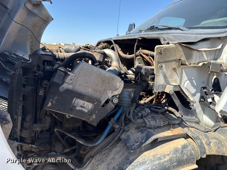 image for item NK9103 2017 Ford F750 Super Duty hydrovac truck