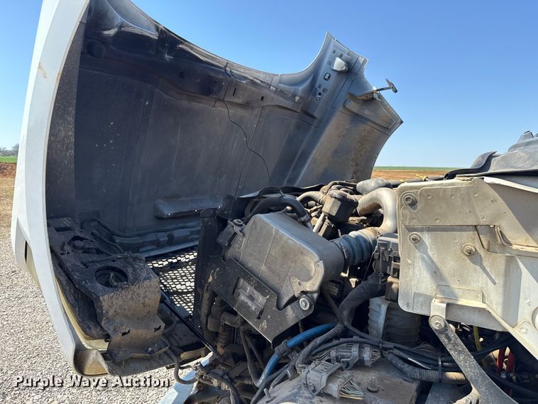 image for item NK9103 2017 Ford F750 Super Duty hydrovac truck