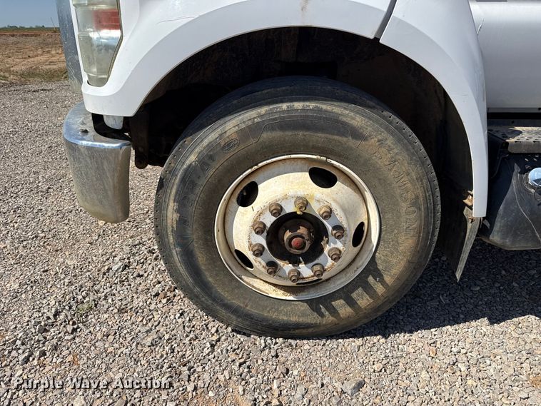 image for item NK9103 2017 Ford F750 Super Duty hydrovac truck