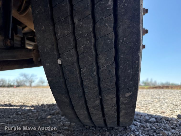 image for item NK9103 2017 Ford F750 Super Duty hydrovac truck