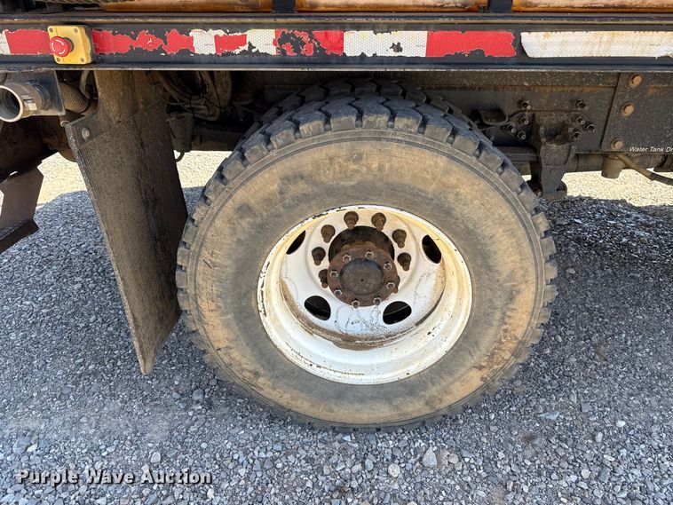 image for item NK9103 2017 Ford F750 Super Duty hydrovac truck