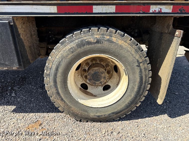 image for item NK9103 2017 Ford F750 Super Duty hydrovac truck