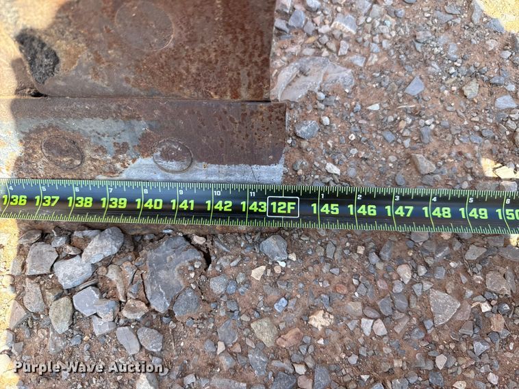 image for item NK9119 1983 John Deere 570A motor grader