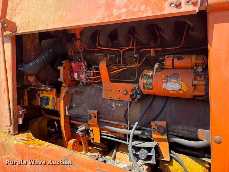 image for item NK9119 1983 John Deere 570A motor grader