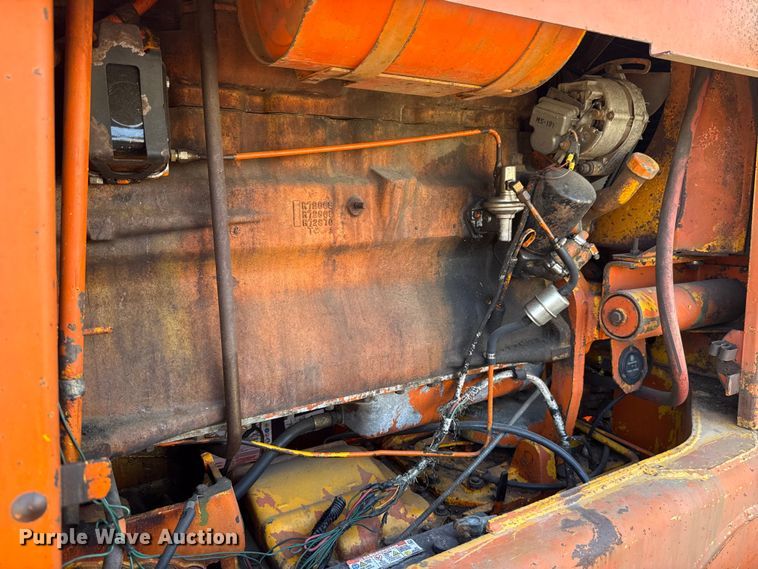 image for item NK9119 1983 John Deere 570A motor grader