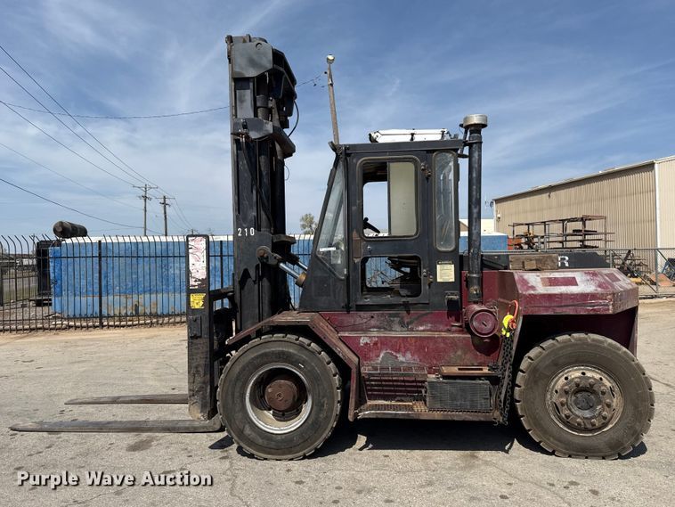 image for item NK9134 2000 Taylor Machine Works GT-210 forklift
