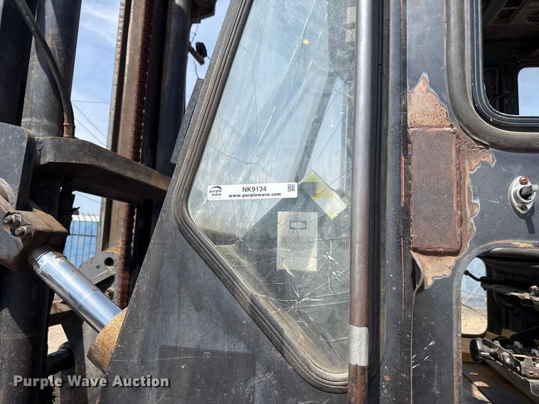 image for item NK9134 2000 Taylor Machine Works GT-210 forklift