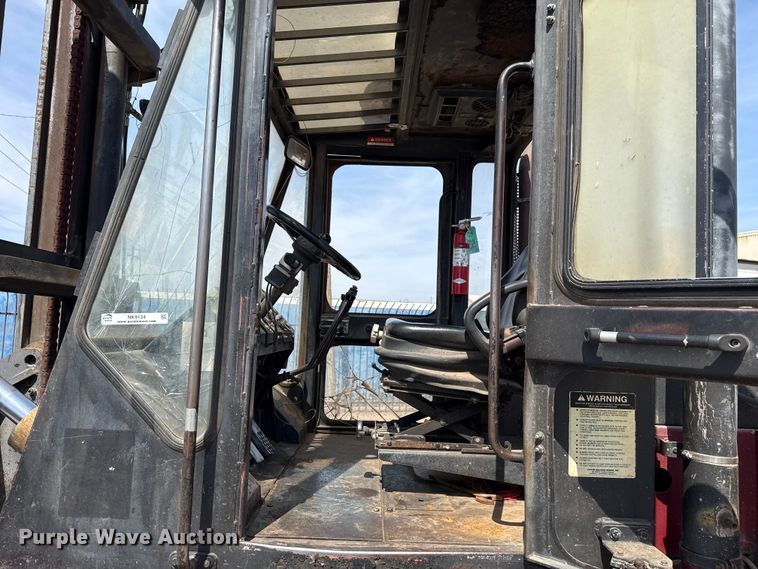 image for item NK9134 2000 Taylor Machine Works GT-210 forklift