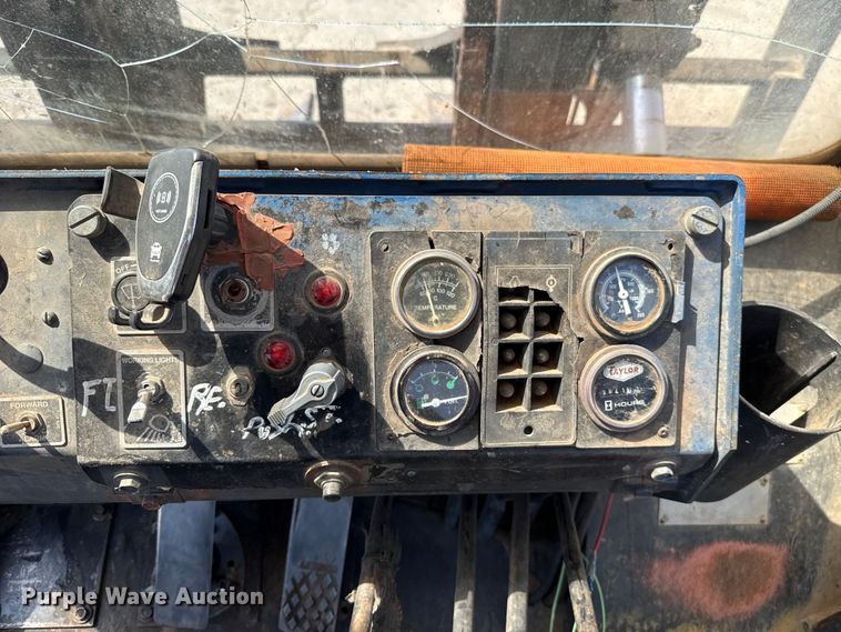 image for item NK9134 2000 Taylor Machine Works GT-210 forklift